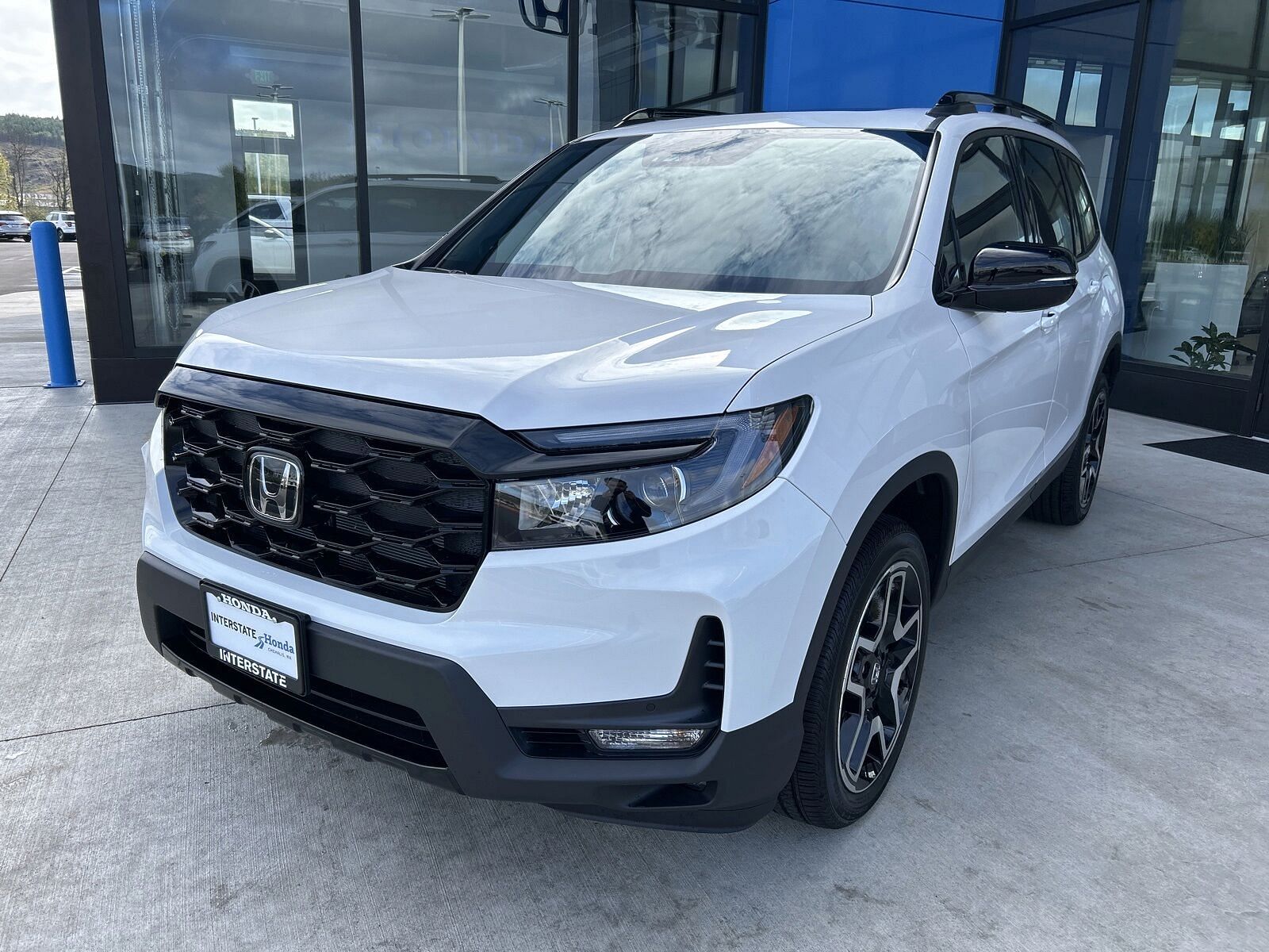 2023 honda passport elite for sale