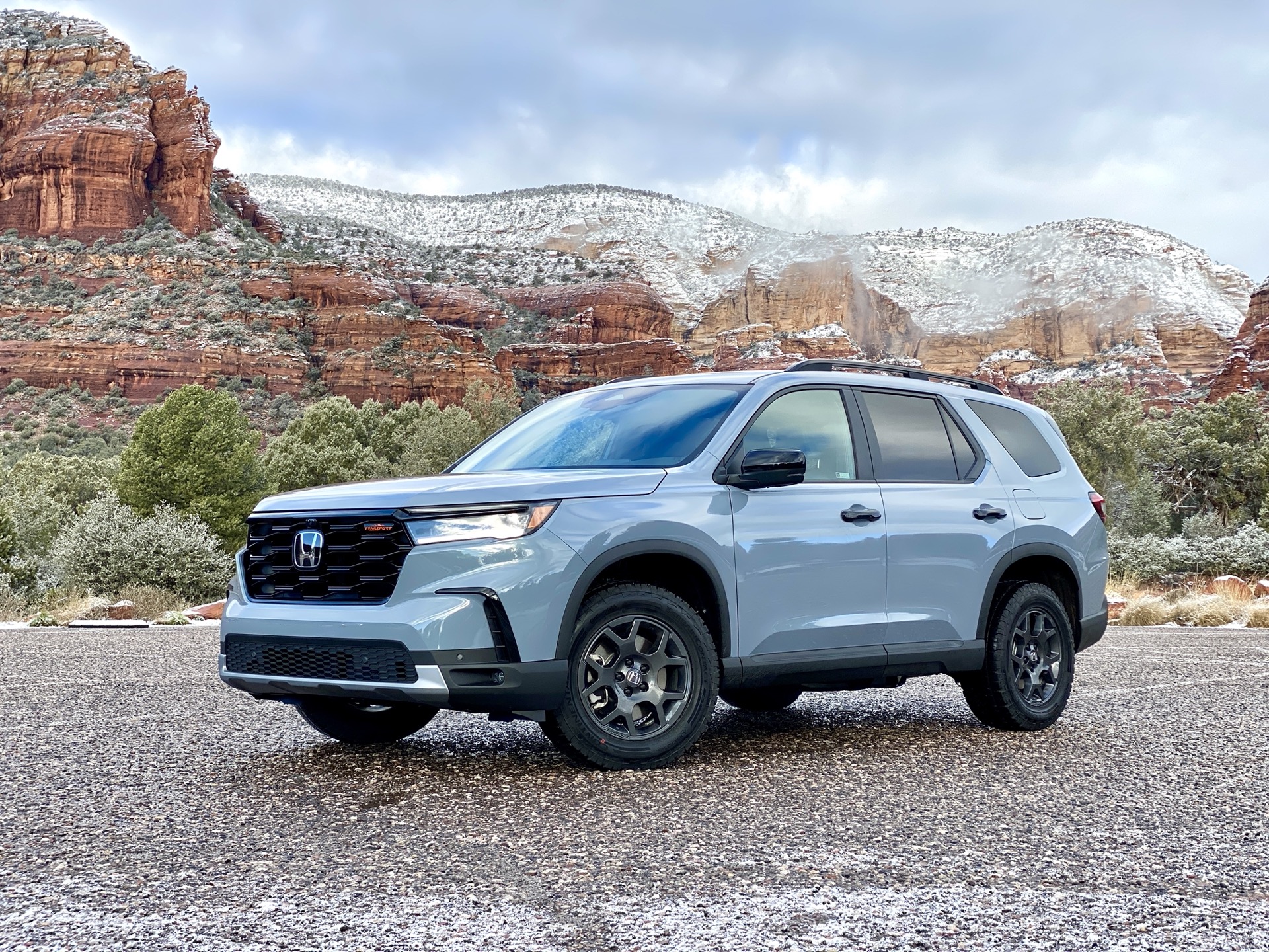 2023 honda pilot vs passport