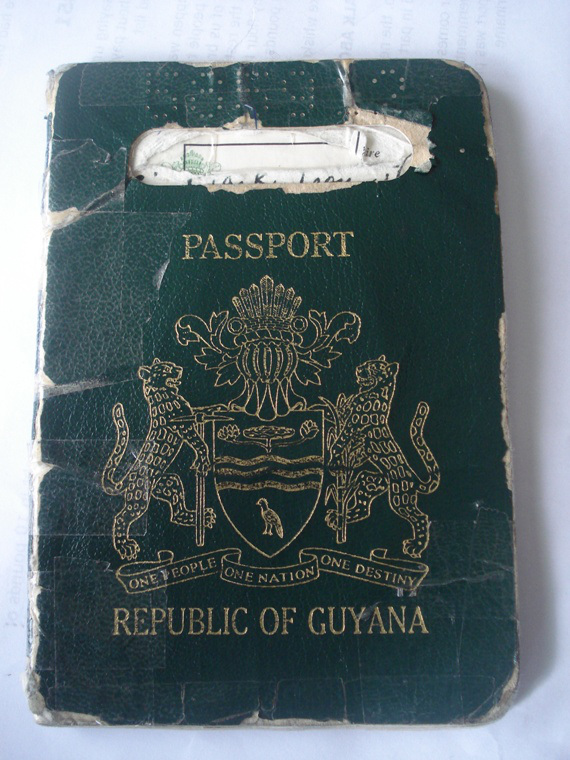 can i travel to jamaica on an expired passport