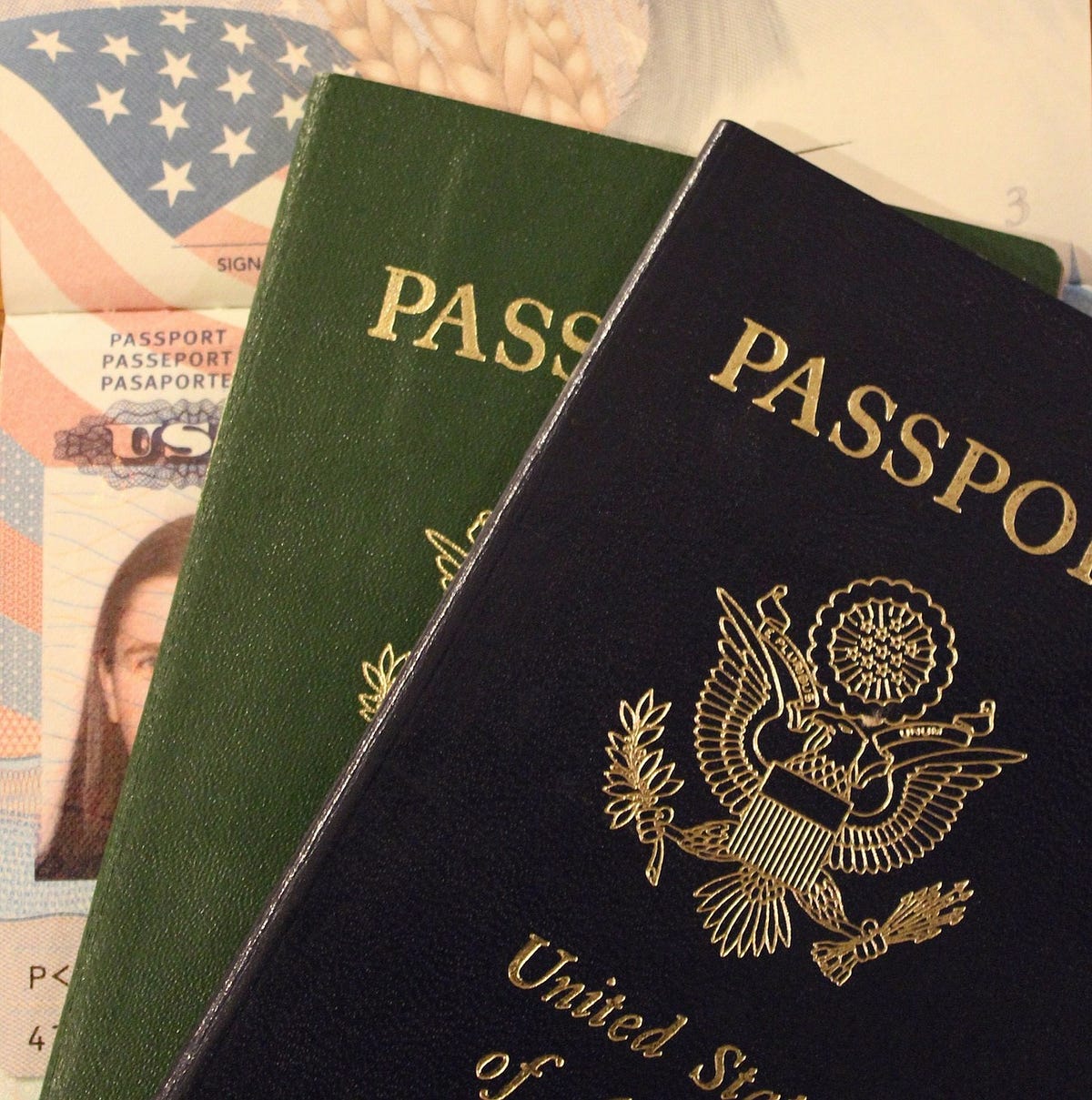 can i travel with a mexican passport in the us