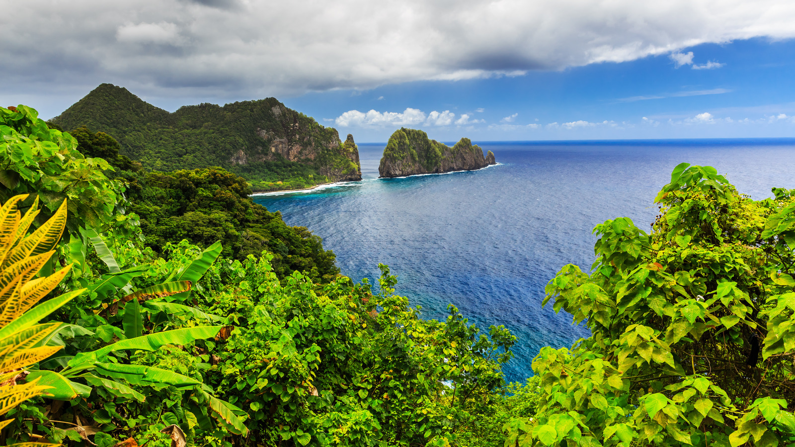 do i need a passport to go to american samoa