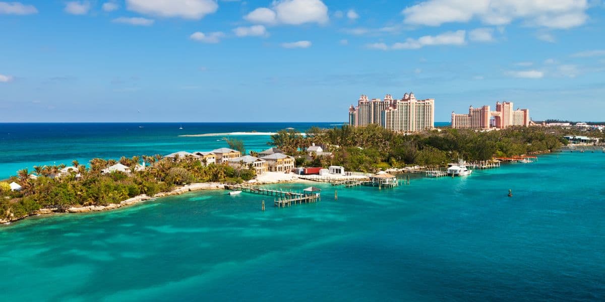 do i need a passport to go to nassau bahamas