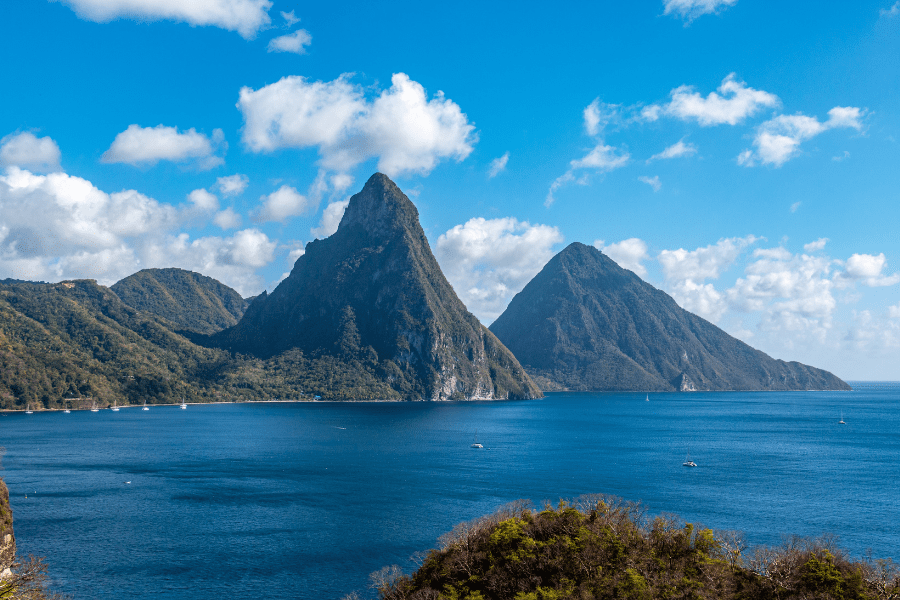 do i need passport to go to st lucia