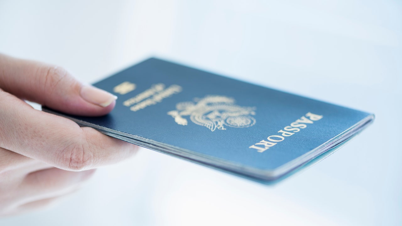 do passport book and card arrive separately