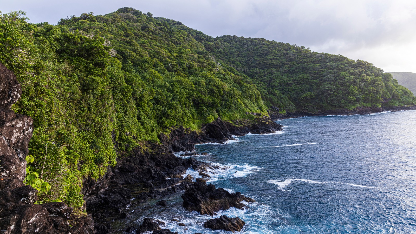 do you need a passport for american samoa