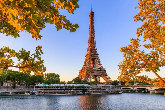 do you need a passport to go to paris france