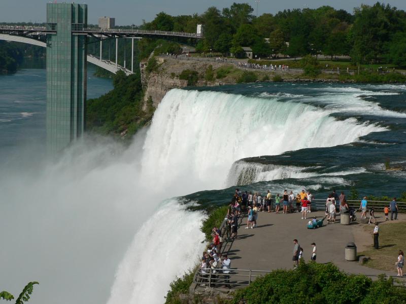 do you need a passport to visit niagara falls canada