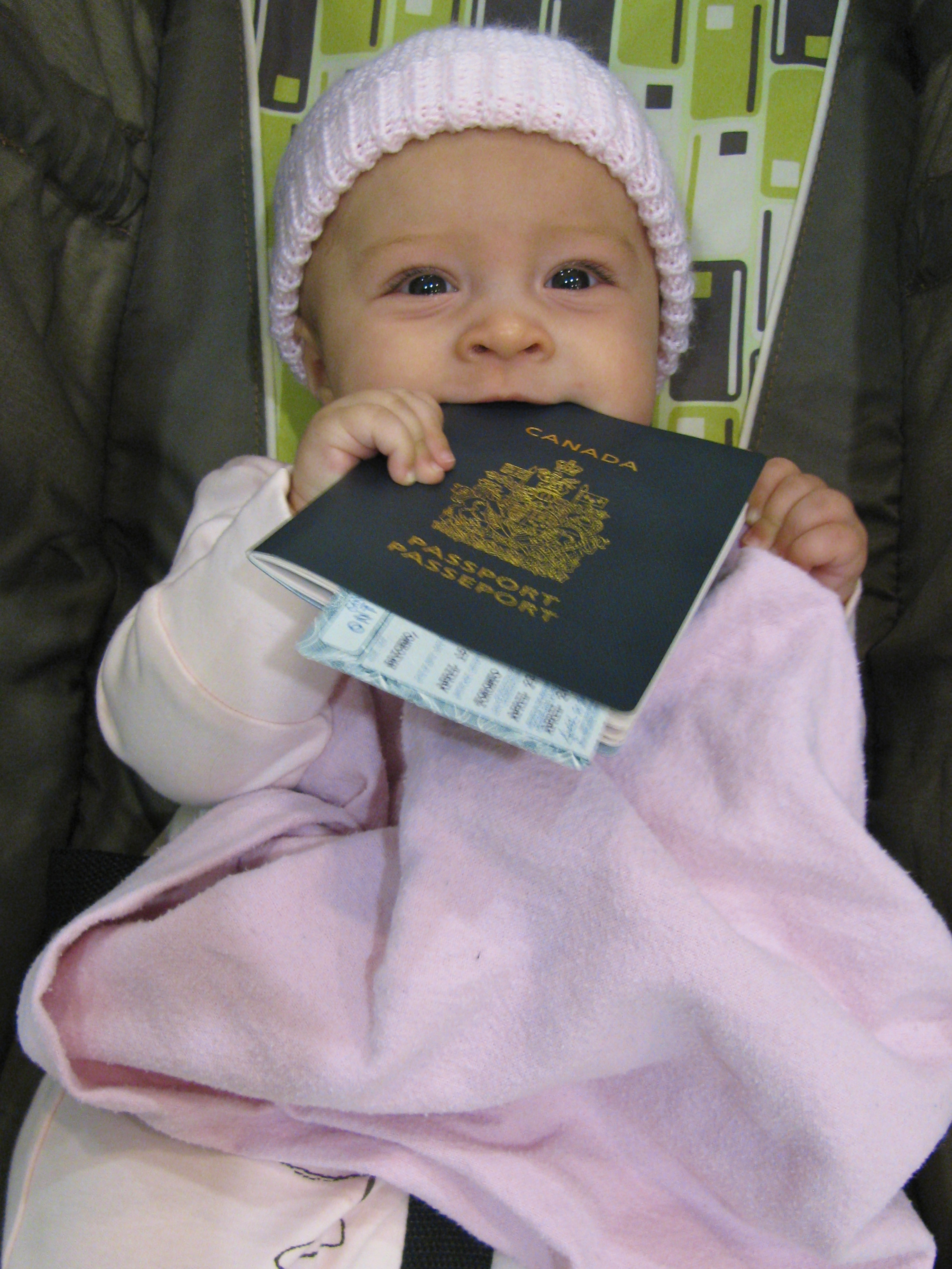 does a baby need a passport to go to canada
