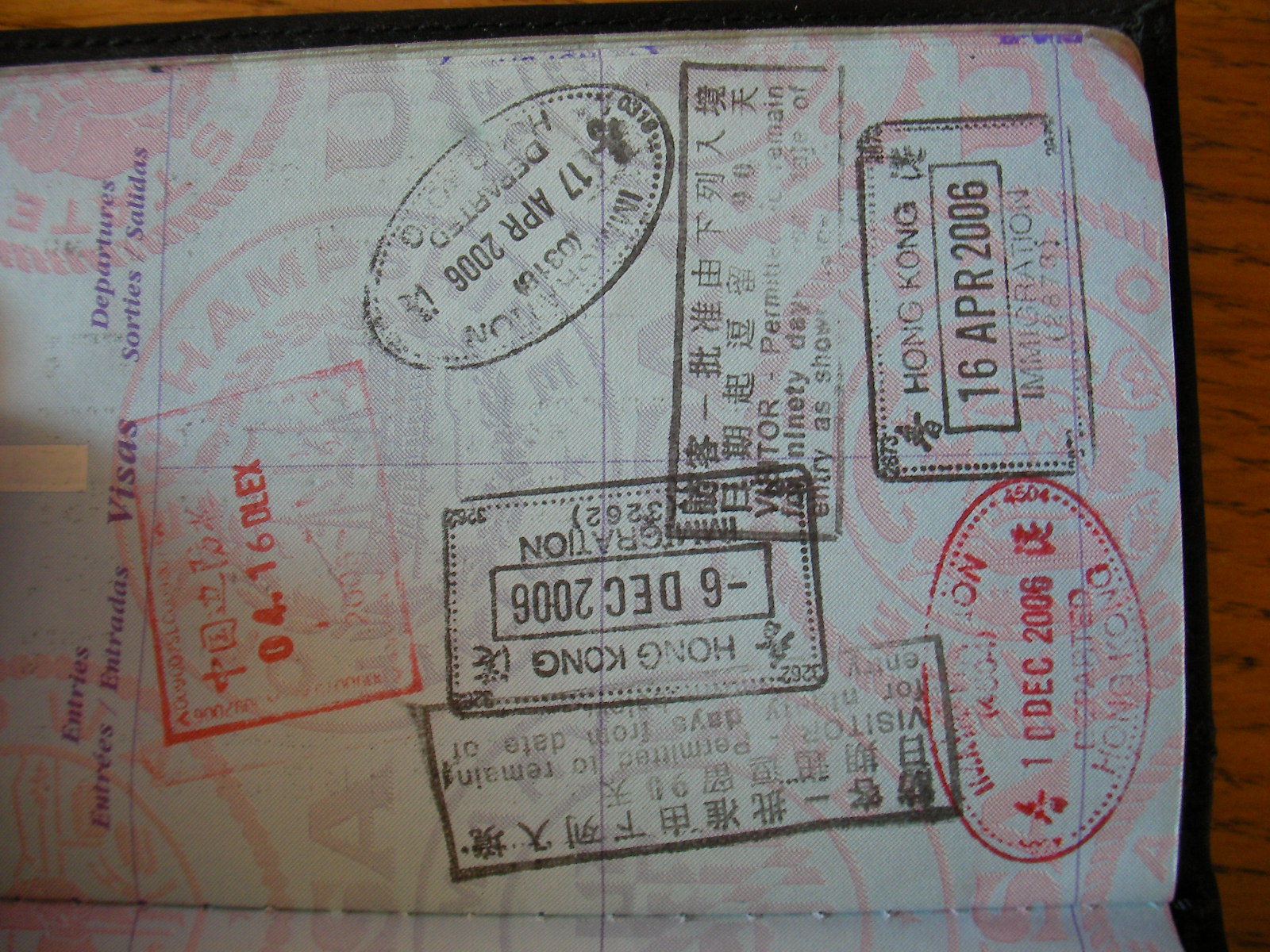 does us immigration stamp passport on entry