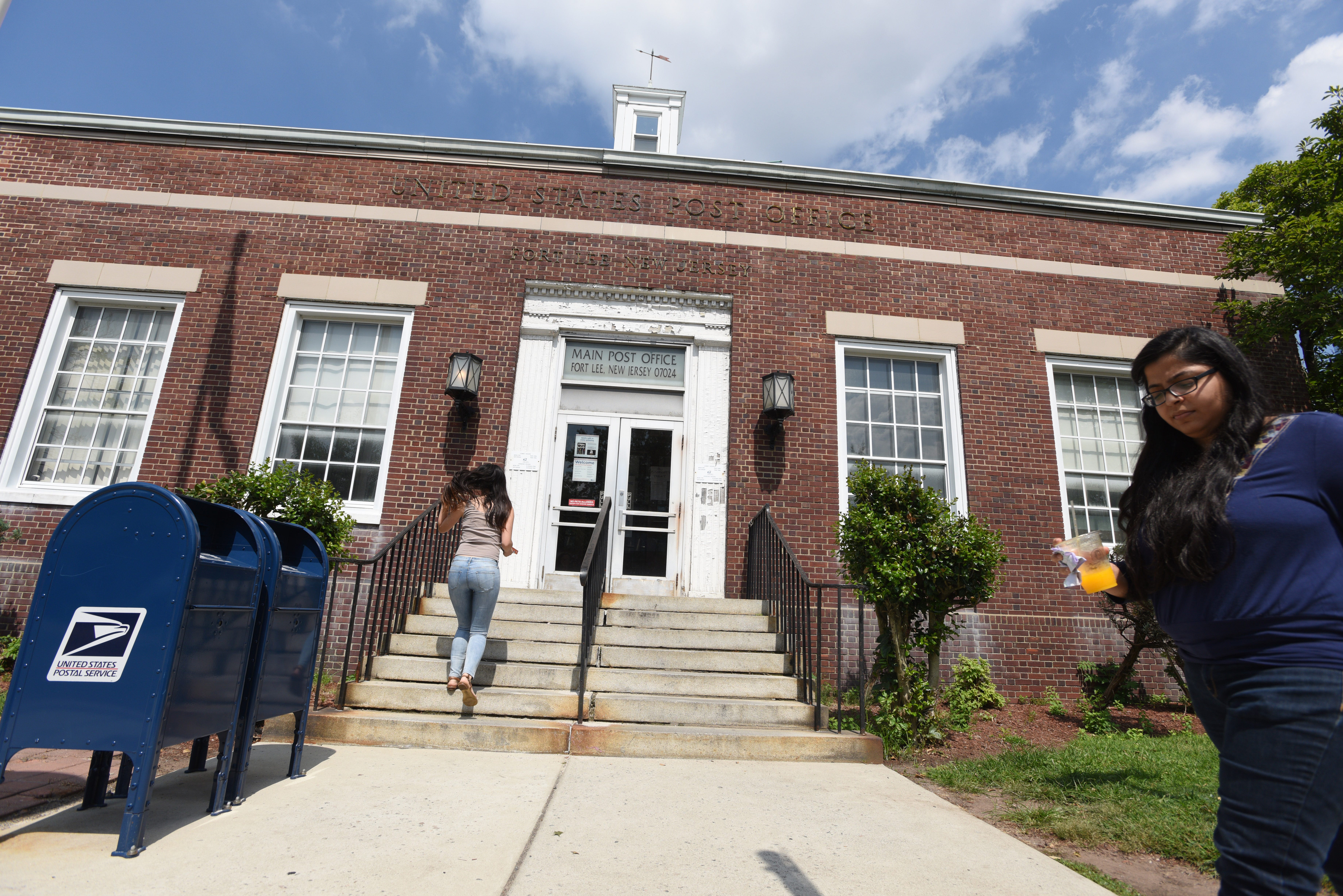 fort lee passport office