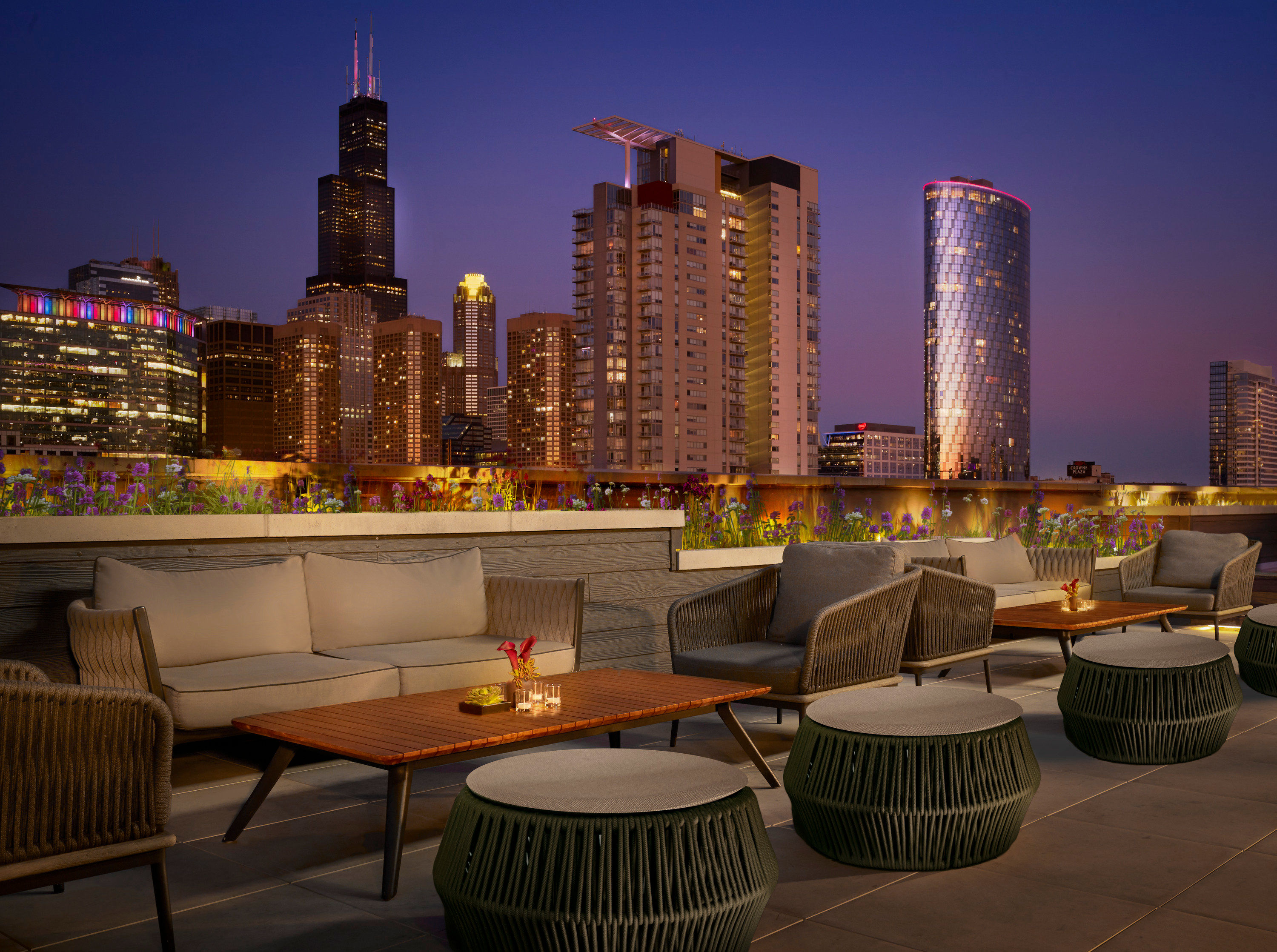 hotels near chicago passport agency