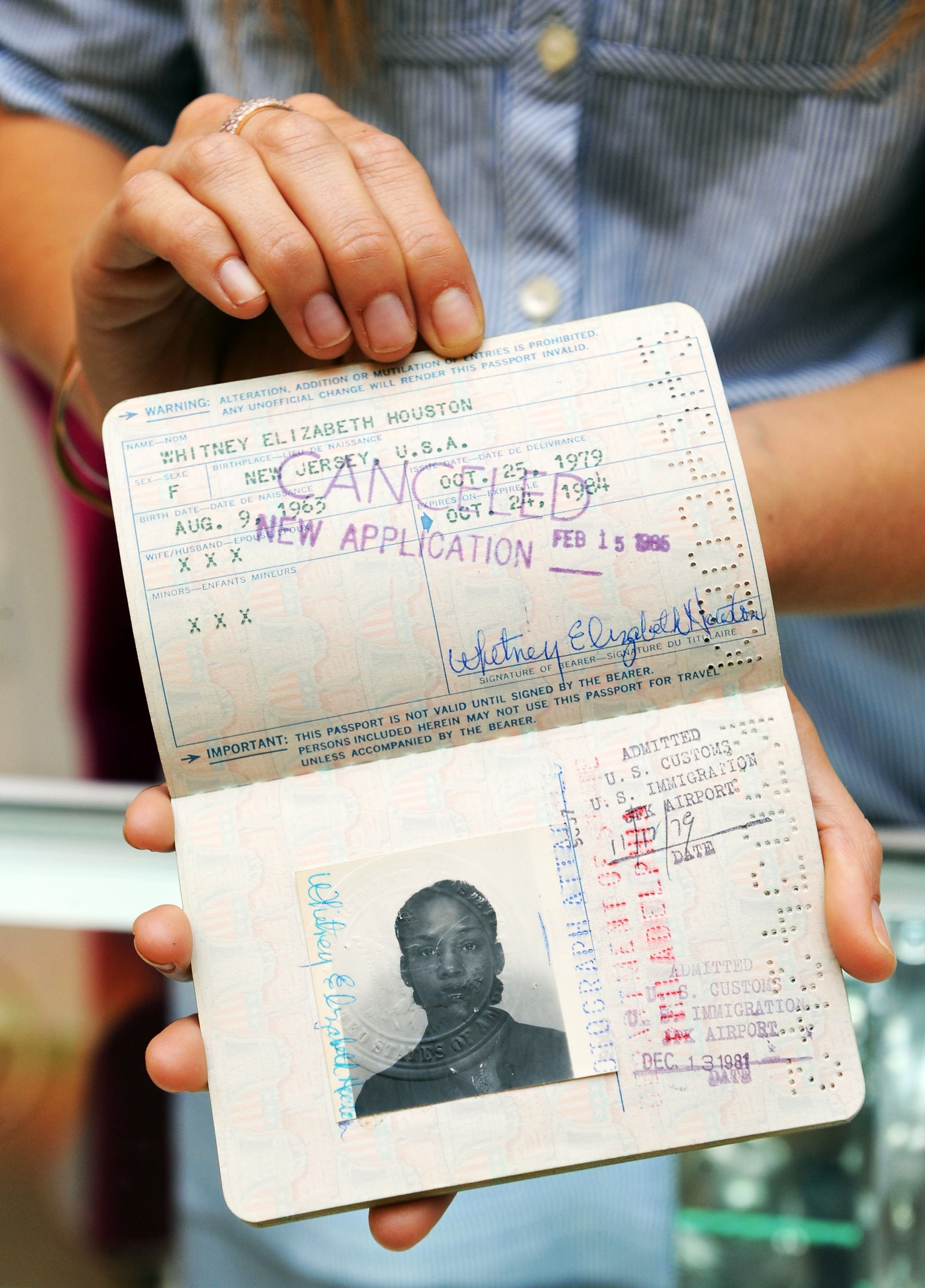 how to look good passport photo