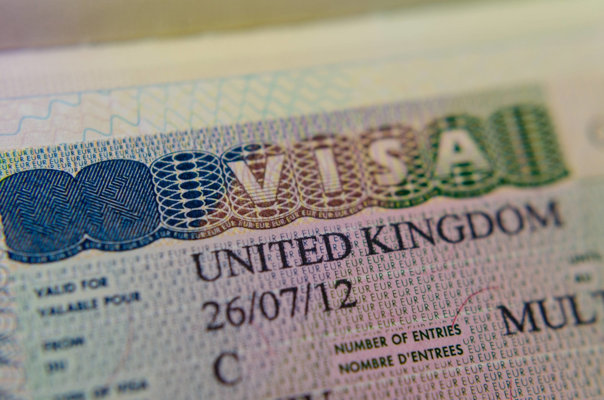 minimum passport validity to enter uk