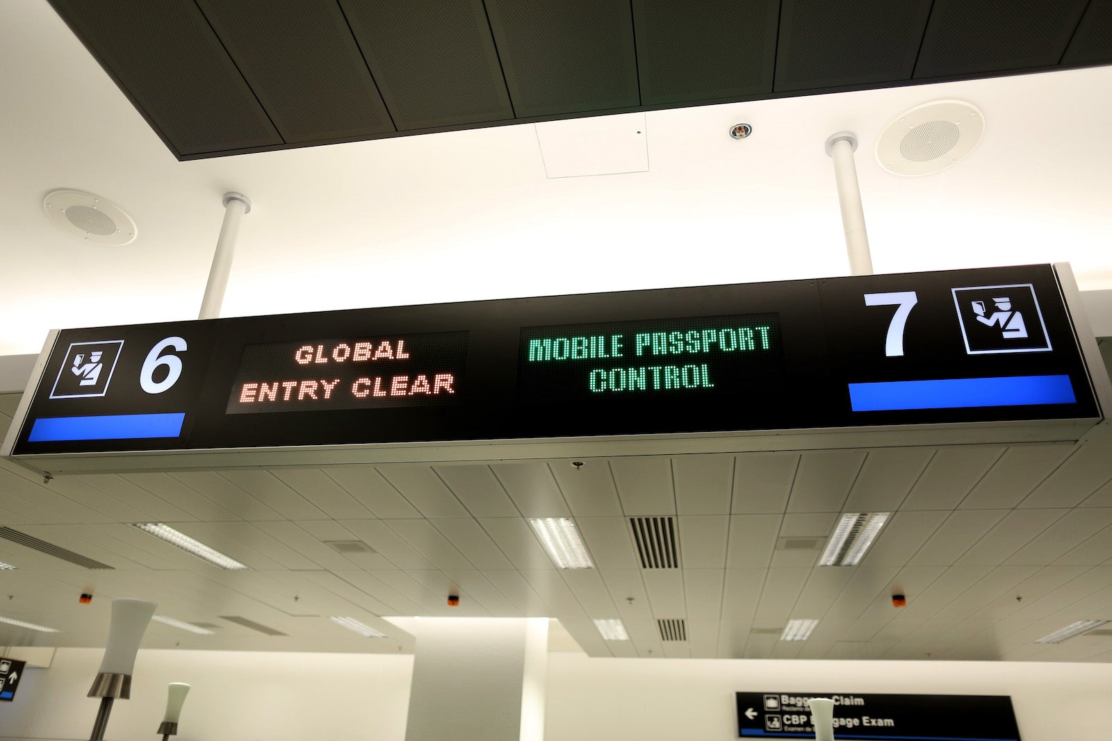 mobile passport control airports