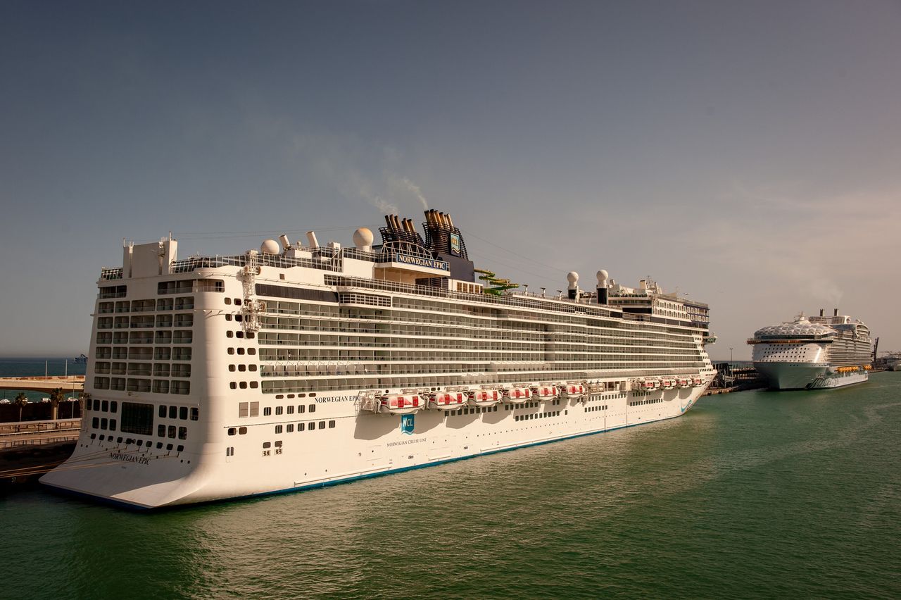 norwegian cruise line passport requirements