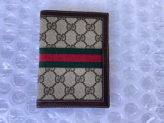 passport case gucci