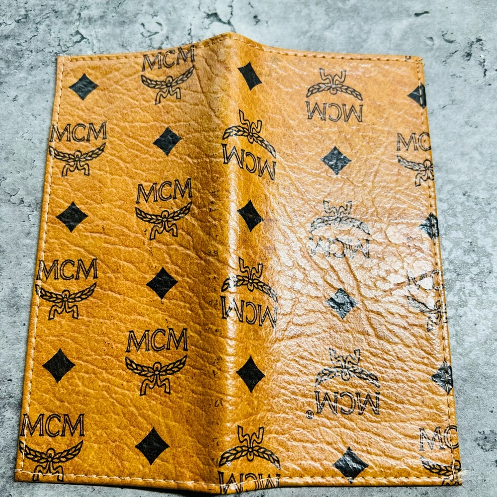 passport cover mcm