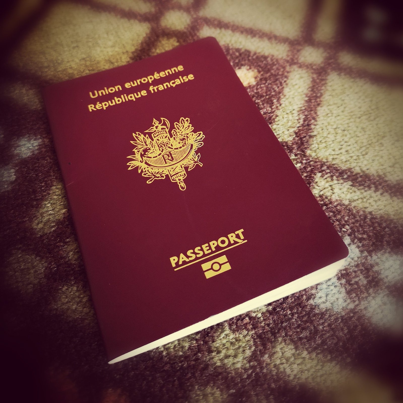 passport france