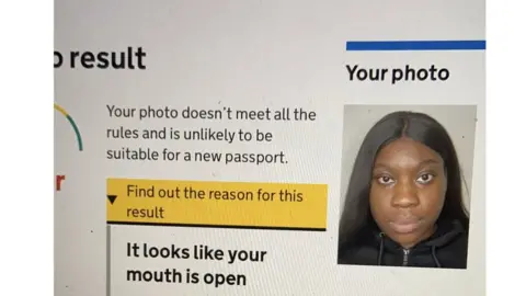 passport photo checker