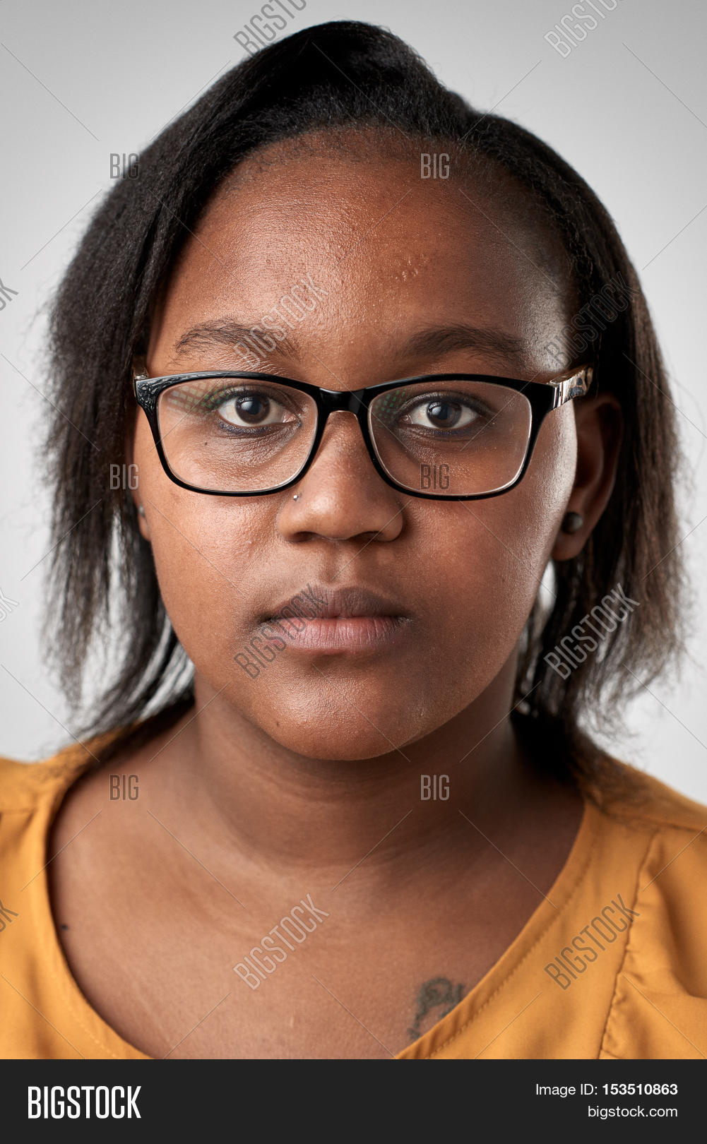 passport photo woman