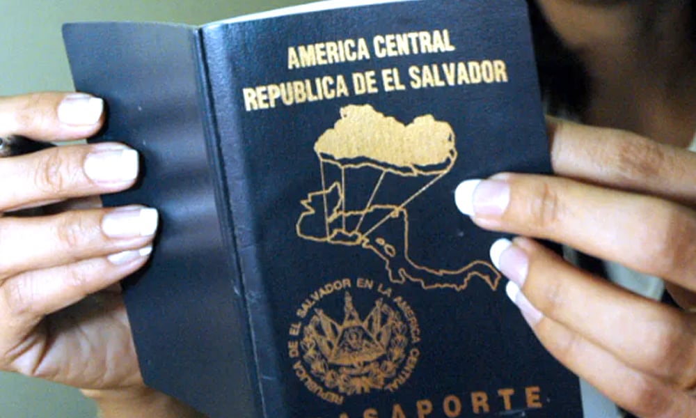 salvadoran passport