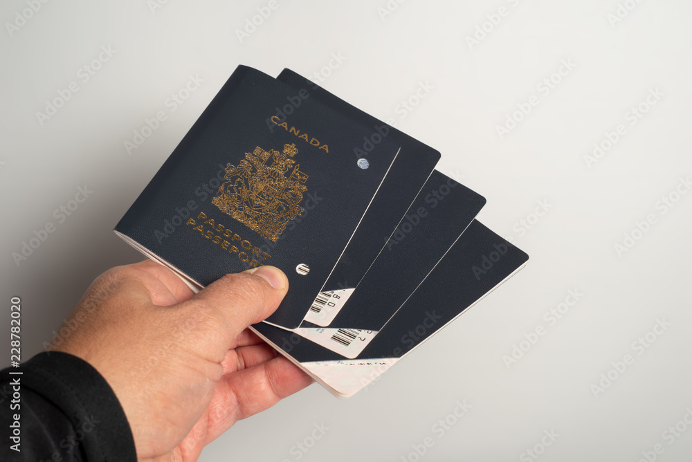 travel to canada with expired passport