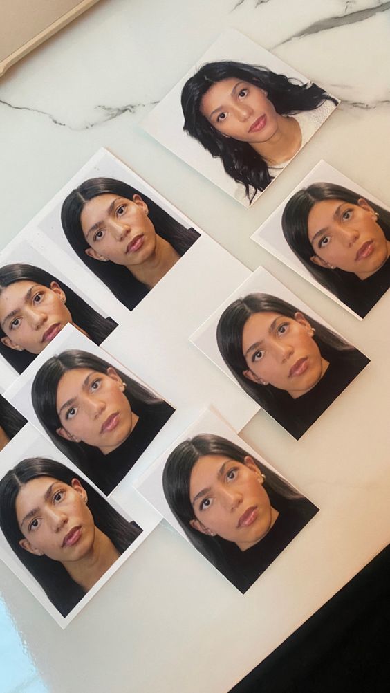 what clothes to wear for passport pictures